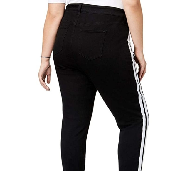 Celebrity Pink Varsity Stripe Jeans NWT - Picture 2 of 3